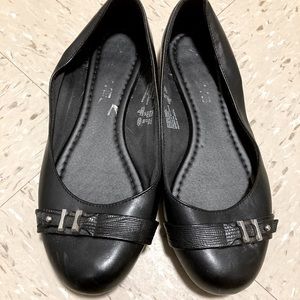 American eagle by Payless flats